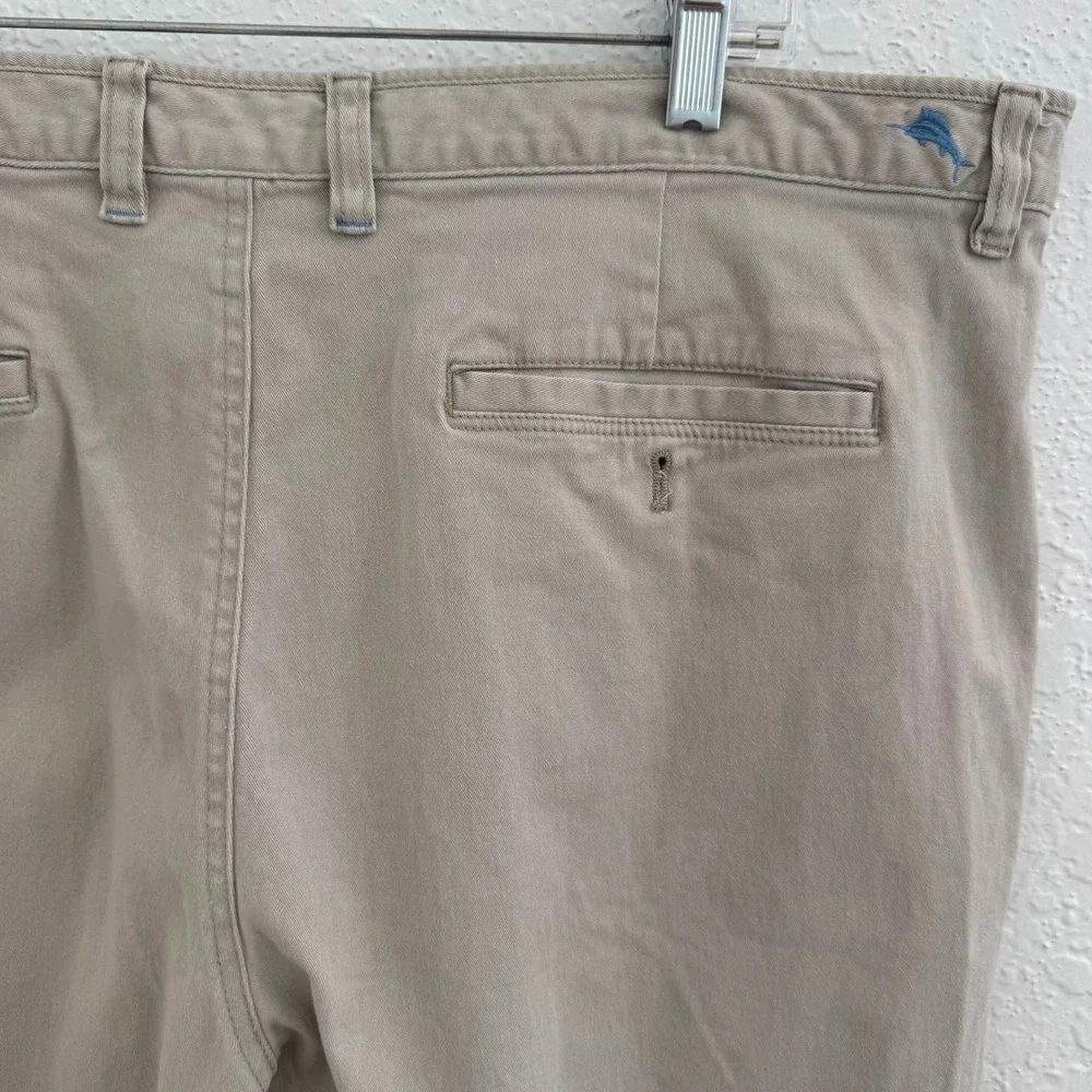 Tommy Bahama Boracay Chino Shorts Men's Size 40 Khaki Golf Casual Travel Beach